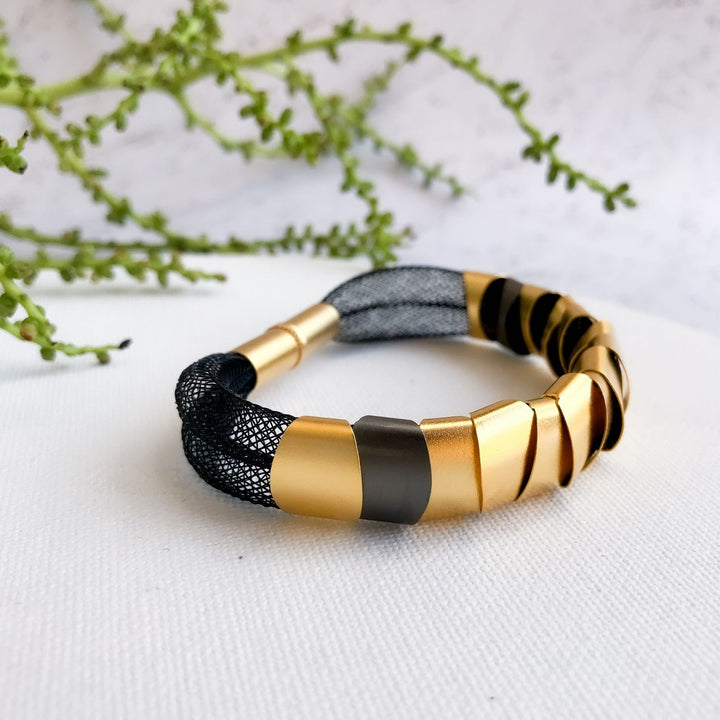 Chloe - Modern black and gold bracelet