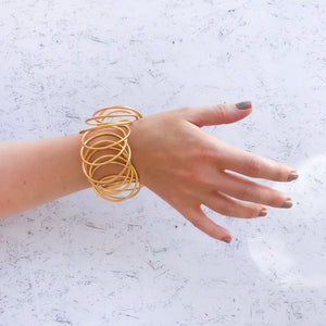 Stella - Minimalistic gold wire bracelet