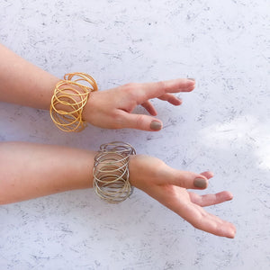Stella - Minimalistic gold wire bracelet