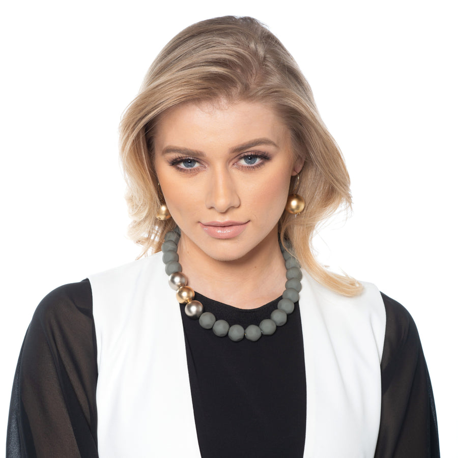 Louise - Effortlessly fashionable necklace & earrings