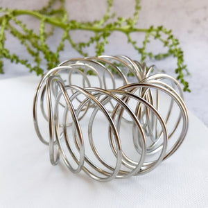 Stella - Minimalist 24K gold wire bracelet